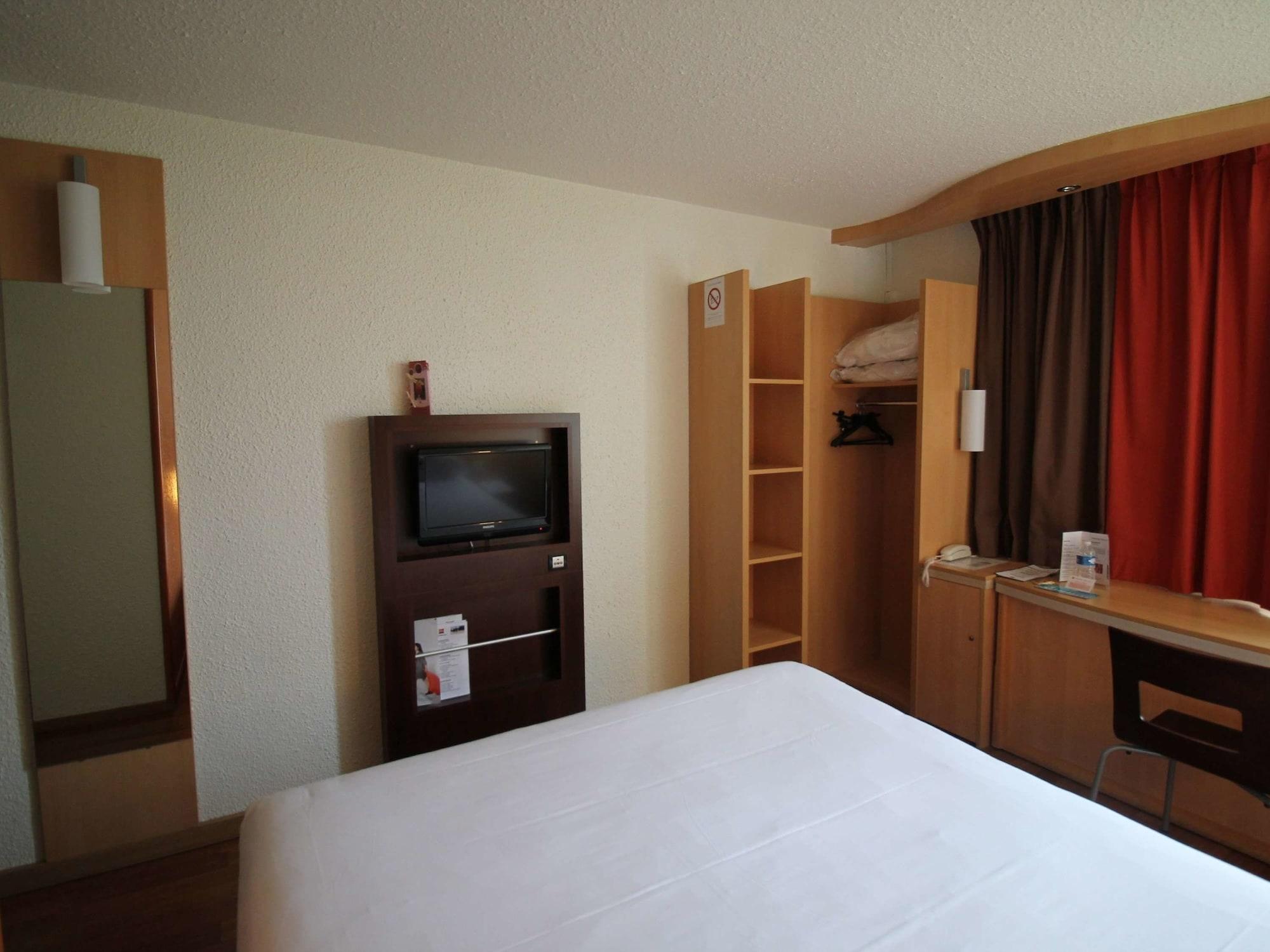 Ibis Dijon Sud Hotel Perrigny-les-Dijon Exterior foto
