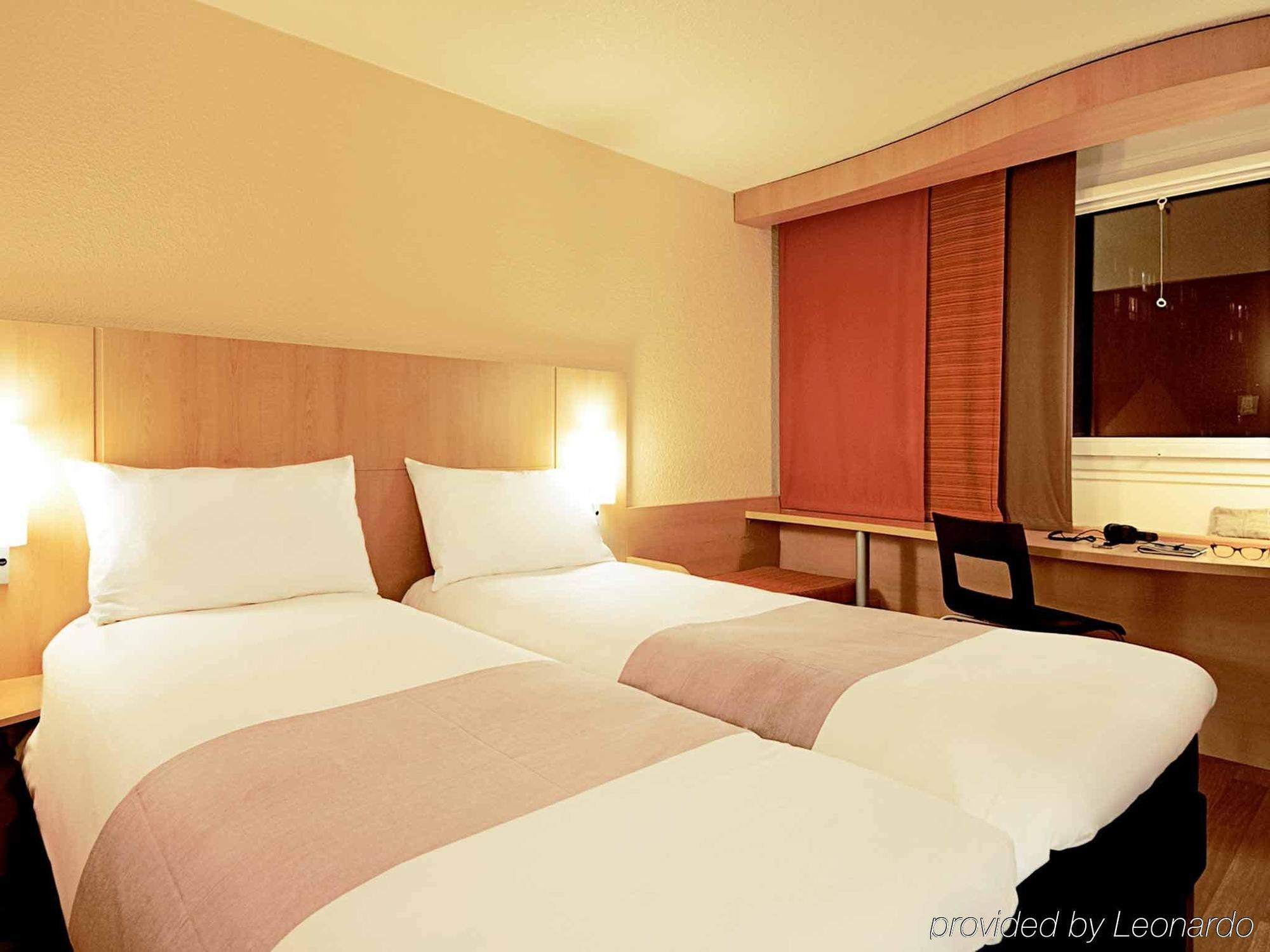 Ibis Dijon Sud Hotel Perrigny-les-Dijon Exterior foto